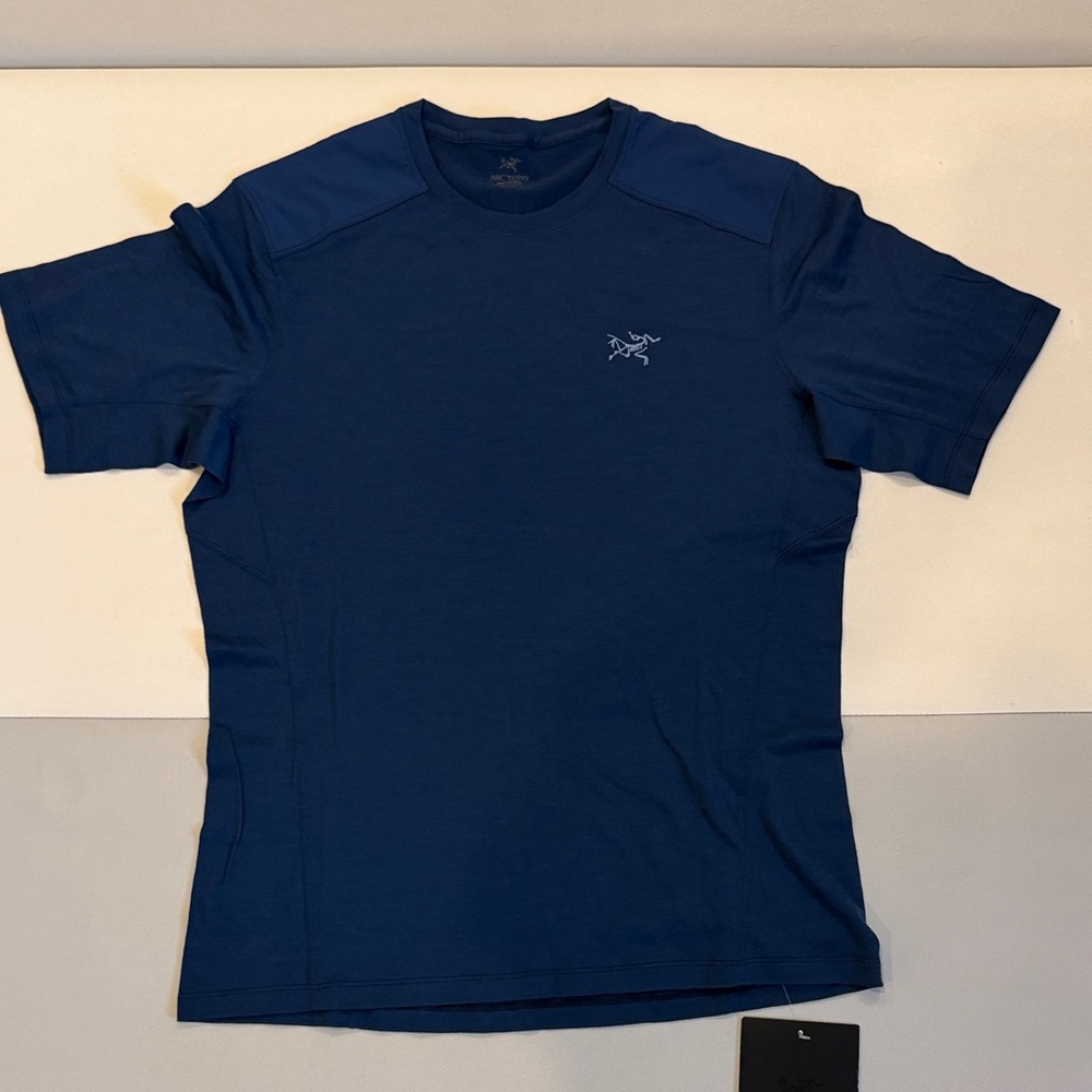 Arc'teryx Men's Navy Short Sleeve Tee